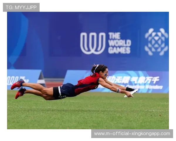 球队旅途中遭遇突发天气，赛事方做出应急安排，球队遇难